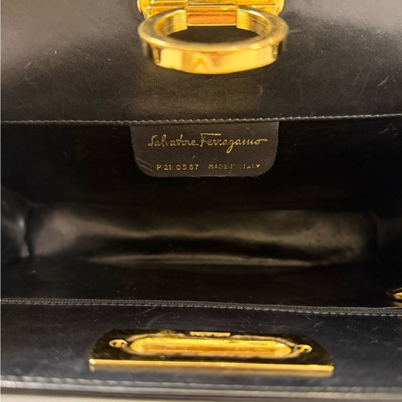 Salvatore Ferragamo Vintage Gancini Chain Bag - Picture 10 of 10